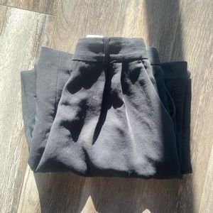 Aritzia Effortless Pant